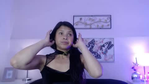 Snapshot of taira_rouse chatting on 10.14.25 Taira online show from 10.14.25