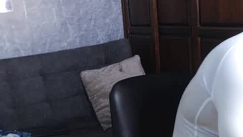 Tairon Tucke online show from 12.15.24