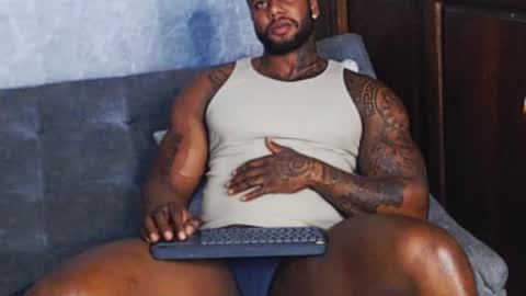 Tairon Tucke online show from 01.06.25