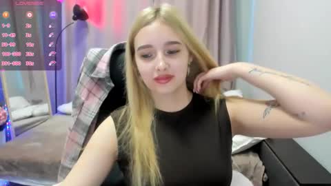 Taisia online show from 04.19.26