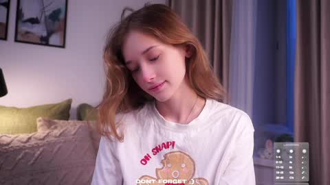 Snapshot of taitehambelton chatting on 11.14.25 Mia online show from 11.14.25