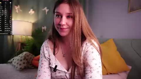 Snapshot of taithelme chatting on 07.05.26 Molly online show from 07.05.26