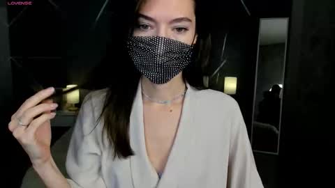 Snapshot of take_me_to_moon chatting on 12.03.25 Sasha online show from 12.03.25