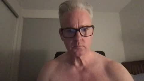 Snapshot of tallandfit000 chatting on 12.08.24 tallandfit000 online show from 12.08.24