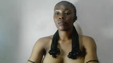 Snapshot of tallnsexydee chatting on 07.27.26 tallnsexydee online show from 07.27.26