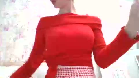 Snapshot of talorett chatting on 11.22.25 KRISTY online show from 11.22.25