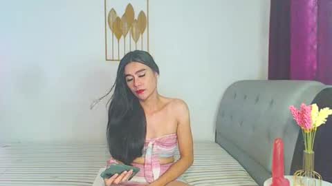 Snapshot of talyanarosa chatting on 10.17.25 Talyana online show from 10.17.25