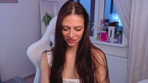 Snapshot of tamagotchi_san chatting on 11.28.25 Daria Promisess online show from 11.28.25