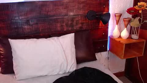    online show from 01.08.25