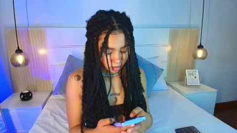 Snapshot of tamara_walter chatting on 12.05.25 Tamara online show from 12.05.25