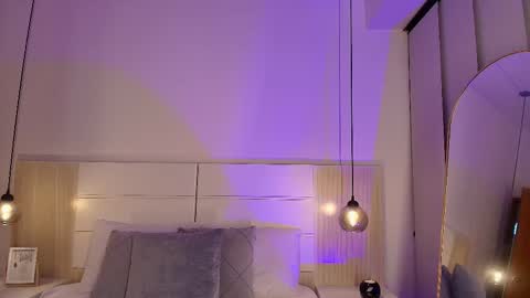 Snapshot of tamara_walter chatting on 12.15.25 Tamara online show from 12.15.25