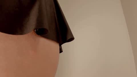 Snapshot of tamarathompsonn chatting on 12.05.25 Tamara. online show from 12.05.25