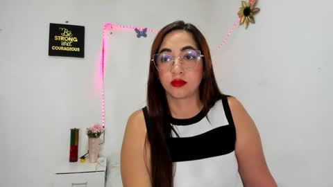 Snapshot of tamidesire chatting on 04.24.26 TamiDesire online show from 04.24.26