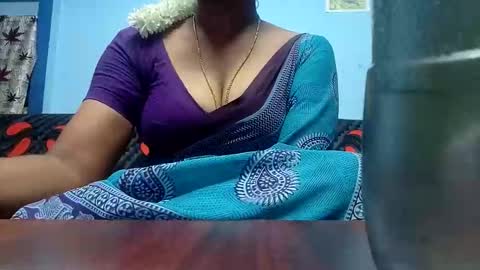Snapshot of tamilmadhi520 chatting on 04.29.26 tamilmadhi520 online show from 04.29.26