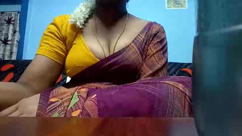 Snapshot of tamilmadhi520 chatting on 05.19.26 tamilmadhi520 online show from 05.19.26