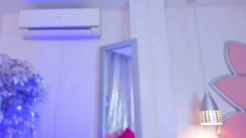 Snapshot of tamyeliot chatting on 02.05.25 Tamy online show from 02.05.25