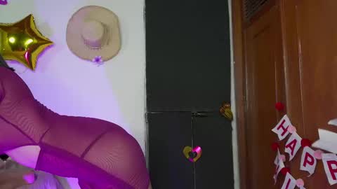 Snapshot of tamyeliot chatting on 09.26.25 Tamy online show from 09.26.25