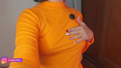 Snapshot of tamyeliot chatting on 10.15.25 Tamy online show from 10.15.25