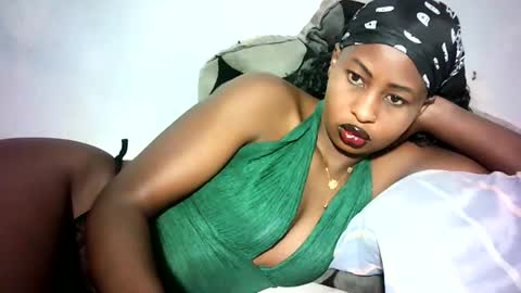 Snapshot of tanasha_20 chatting on 10.15.25 tanasha_20 online show from 10.15.25