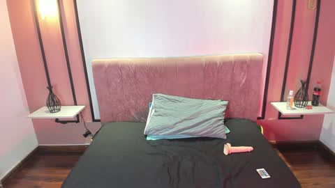 Snapshot of tania_fontana chatting on 01.16.25 tania_fontana online show from 01.16.25