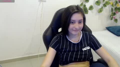 Snapshot of taniadevil_69 chatting on 12.17.24 Tania online show from 12.17.24