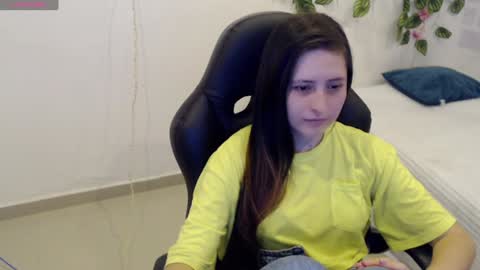 Snapshot of taniadevil_69 chatting on 12.18.24 Tania online show from 12.18.24