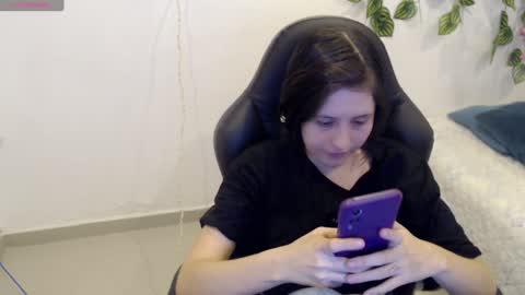 Snapshot of taniadevil_69 chatting on 01.04.25 Tania online show from 01.04.25