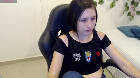 Snapshot of taniadevil_69 chatting on 01.08.25 Tania online show from 01.08.25