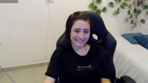 Snapshot of taniadevil_69 chatting on 01.13.25 Tania online show from 01.13.25