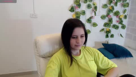 Snapshot of taniadevil_69 chatting on 10.06.25 Tania online show from 10.06.25