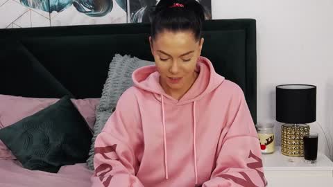 Snapshot of taniyagrey chatting on 12.04.24 tanyaGrey online show from 12.04.24