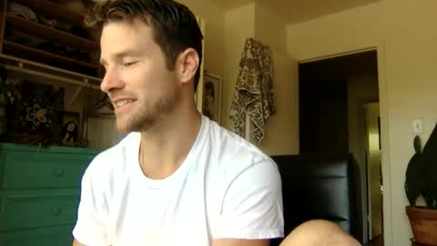 Snapshot of tantrichealing chatting on 11.05.25 Dr. Love online show from 11.05.25