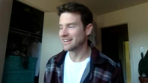 Snapshot of tantrichealing chatting on 11.11.25 Dr. Love online show from 11.11.25