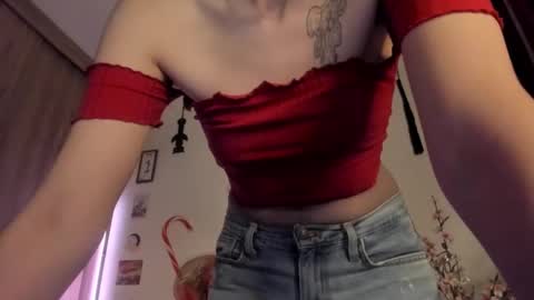 Snapshot of tanya_worldbondage chatting on 12.22.24 tanya online show from 12.22.24