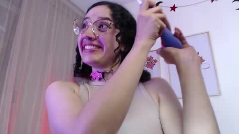 Snapshot of tanya_worldbondage chatting on 03.09.25 tanya online show from 03.09.25