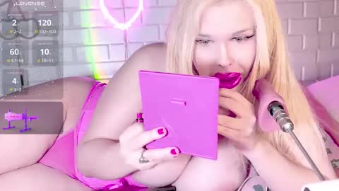 Snapshot of tanyangel90 chatting on 01.11.26 Tanyangel online show from 01.11.26