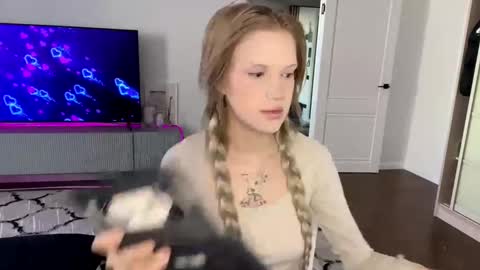 Snapshot of tanyaquartaro chatting on 02.11.26 Alisa online show from 02.11.26