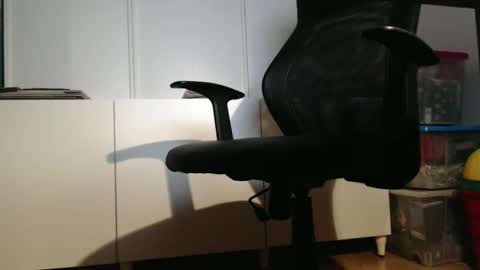 Snapshot of tap_b chatting on 11.02.25 Patrick online show from 11.02.25