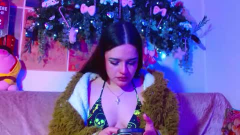    online show from 12.04.25