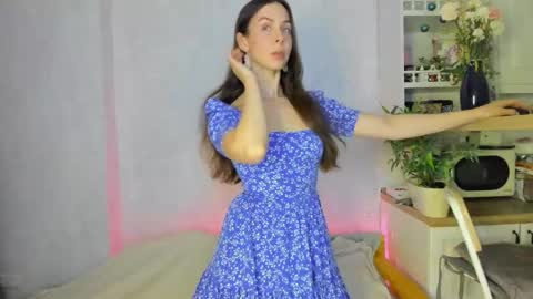 Snapshot of taraeastern chatting on 11.16.25 Teresa online show from 11.16.25