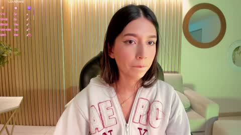 Tara Lawrence online show from 04.06.26