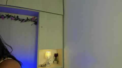  T A R A  online show from 10.29.25