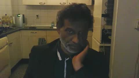 Snapshot of tarpat_20 chatting on 10.08.25 Genaro Thode online show from 10.08.25