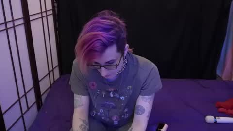 Tarrow online show from 02.04.25