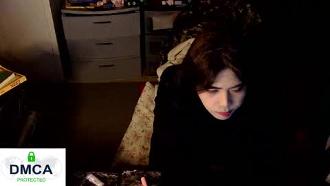 Snapshot of tashakai chatting on 01.12.25 TashaKai online show from 01.12.25