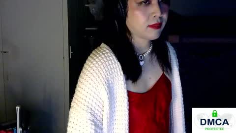 Snapshot of tashakai chatting on 02.04.25 TashaKai online show from 02.04.25