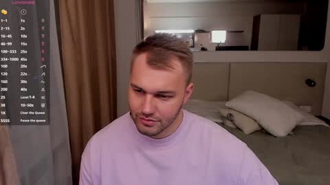 Snapshot of tasty_justin chatting on 12.25.24 My shows 2100500 UTC3 online show from 12.25.24