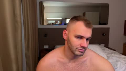 Snapshot of tasty_justin chatting on 11.14.25 My shows 2100500 UTC3 online show from 11.14.25