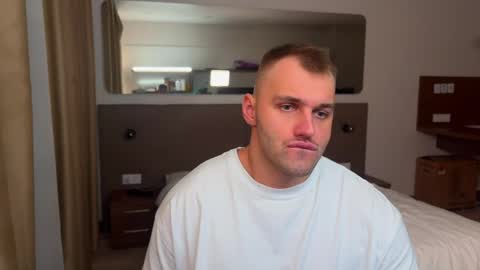 Snapshot of tasty_justin chatting on 11.16.25 My shows 2100500 UTC3 online show from 11.16.25