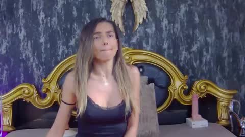Snapshot of tastypatricia chatting on 02.19.25 TastyPatricia online show from 02.19.25